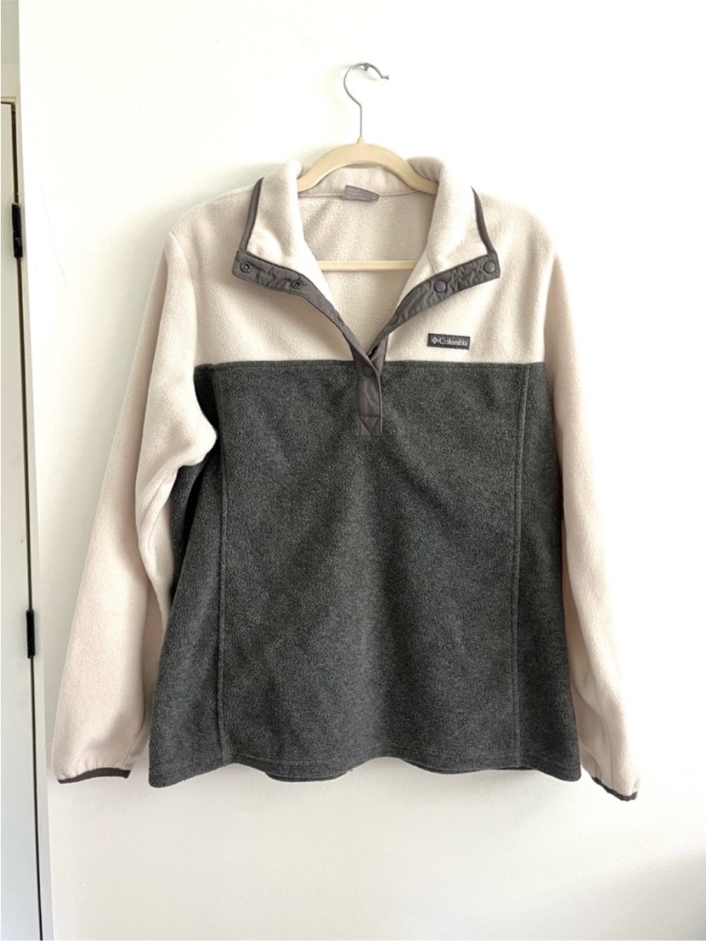 Columbia Cream Charcoal Two-Tone Fleece Snap Button Pullover Outdoor Granola XL